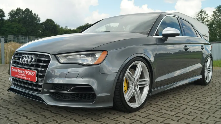 AUDI S3 Limousine -