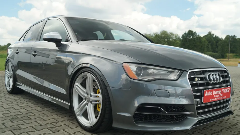 AUDI S3 Limousine -