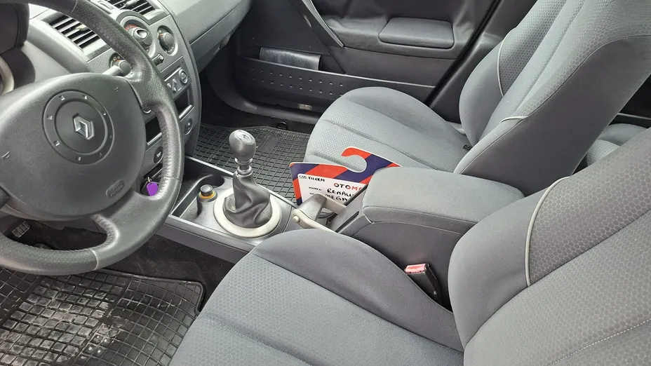 RENAULT Megane -