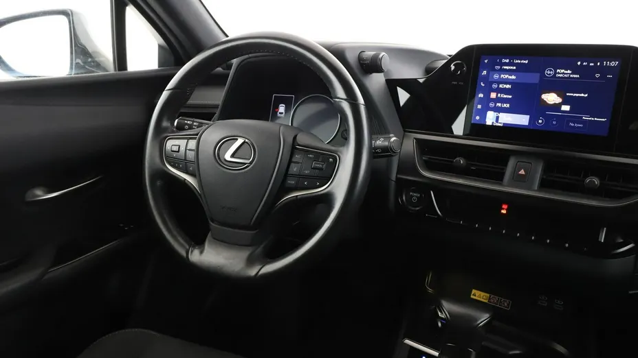 LEXUS UX -