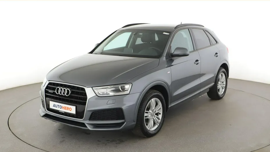 AUDI Q3 -