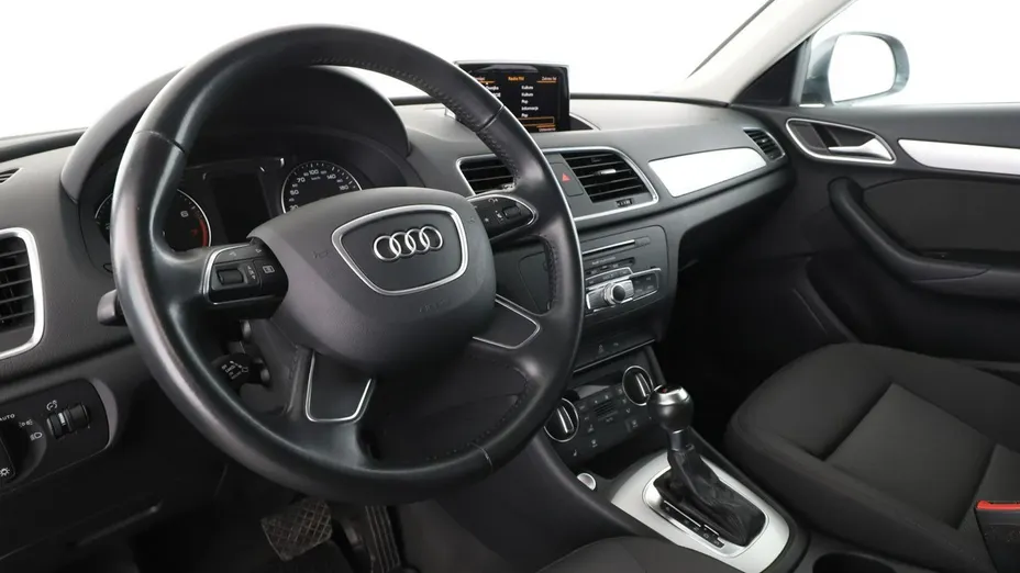 AUDI Q3 -
