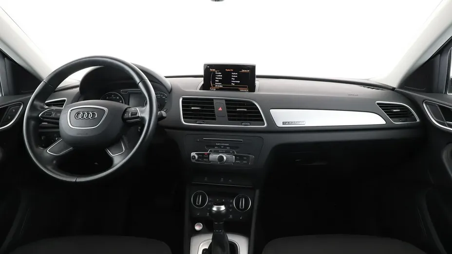 AUDI Q3 -