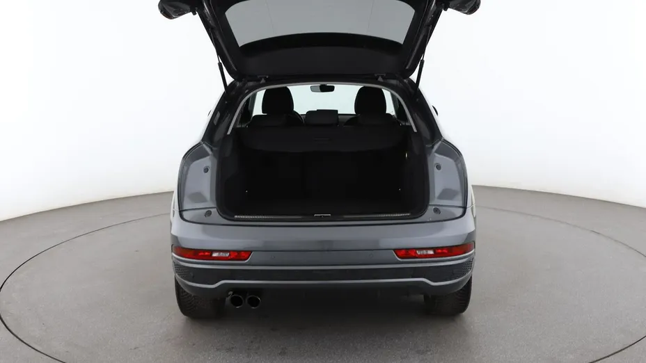 AUDI Q3 -