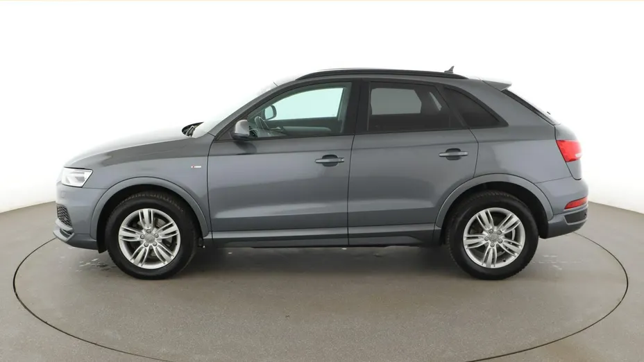 AUDI Q3 -