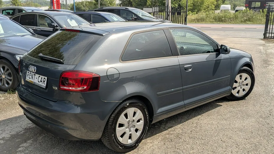 AUDI A3 -