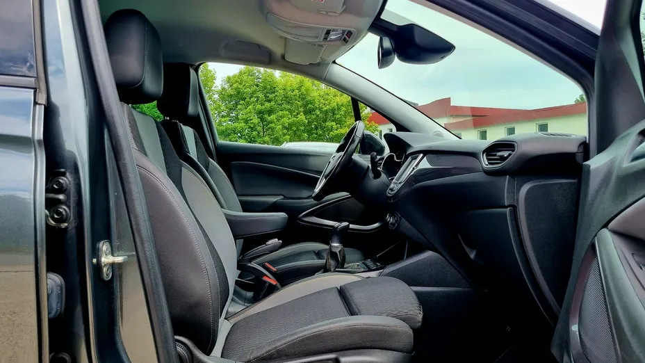 OPEL Crossland X -