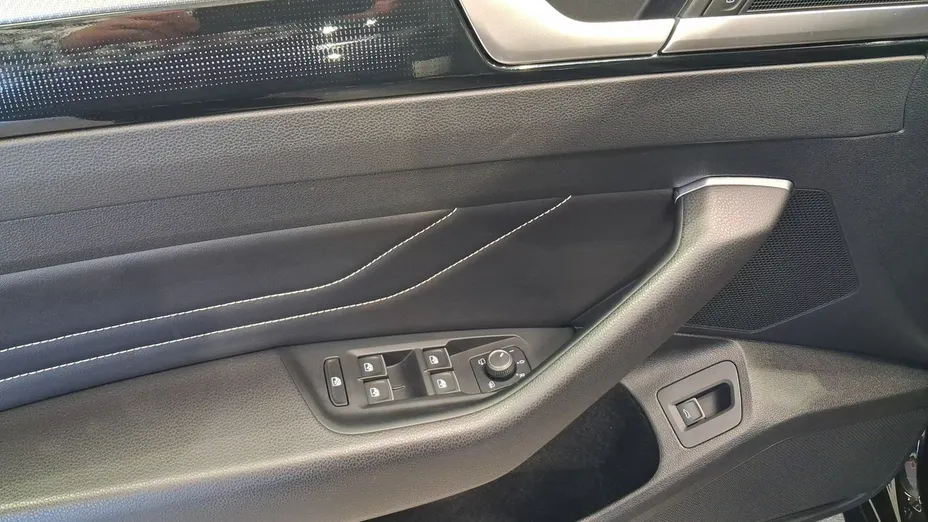 VOLKSWAGEN Arteon -