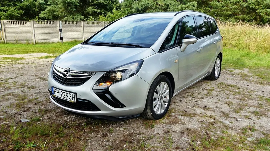 OPEL Zafira -