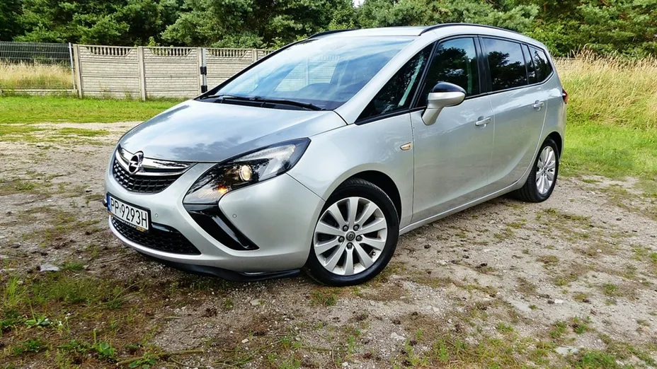 OPEL Zafira -