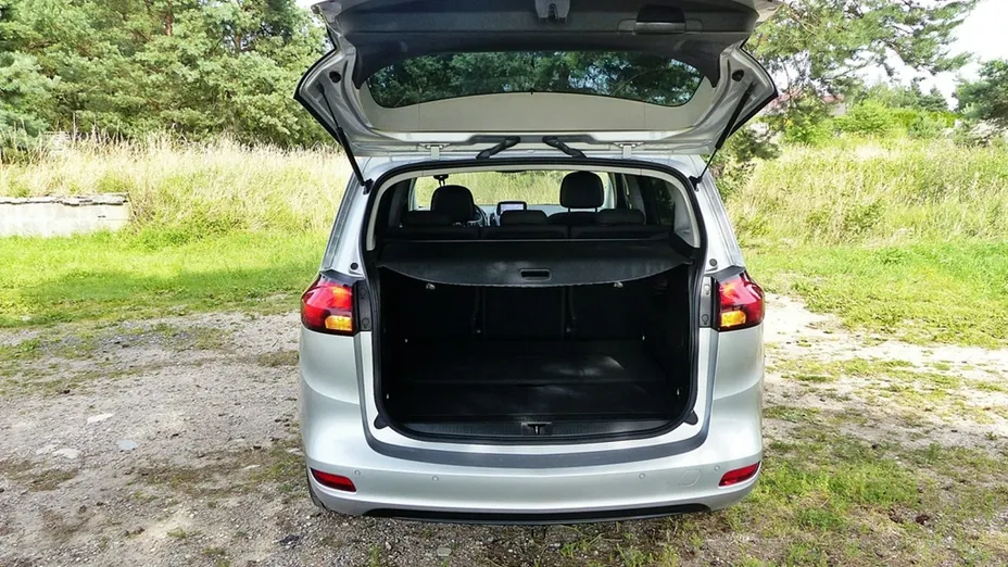 OPEL Zafira -
