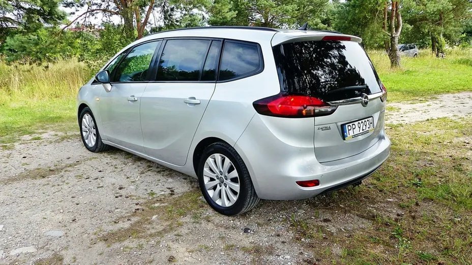 OPEL Zafira -