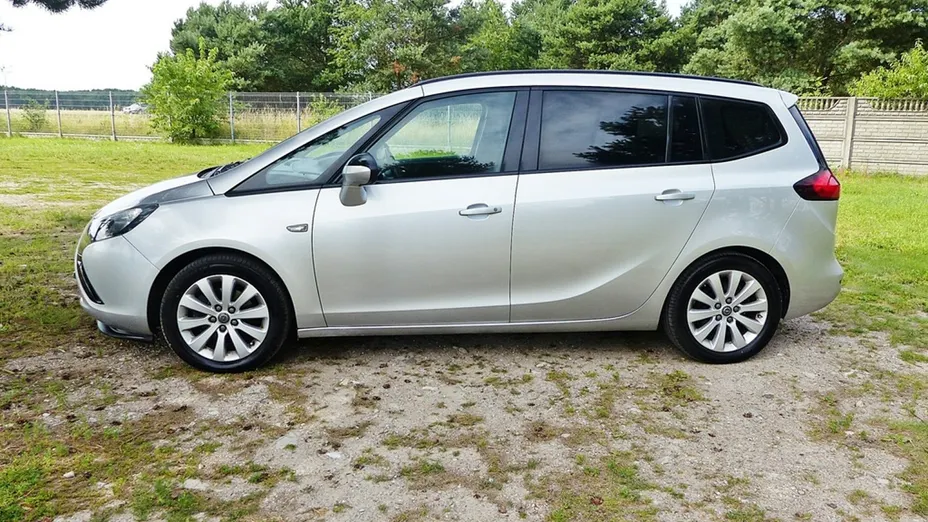 OPEL Zafira -