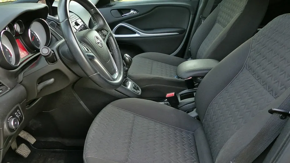 OPEL Zafira -