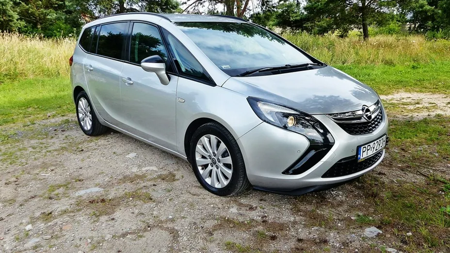 OPEL Zafira -