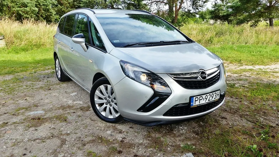 OPEL Zafira -