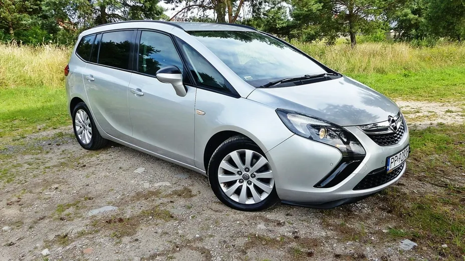 OPEL Zafira -