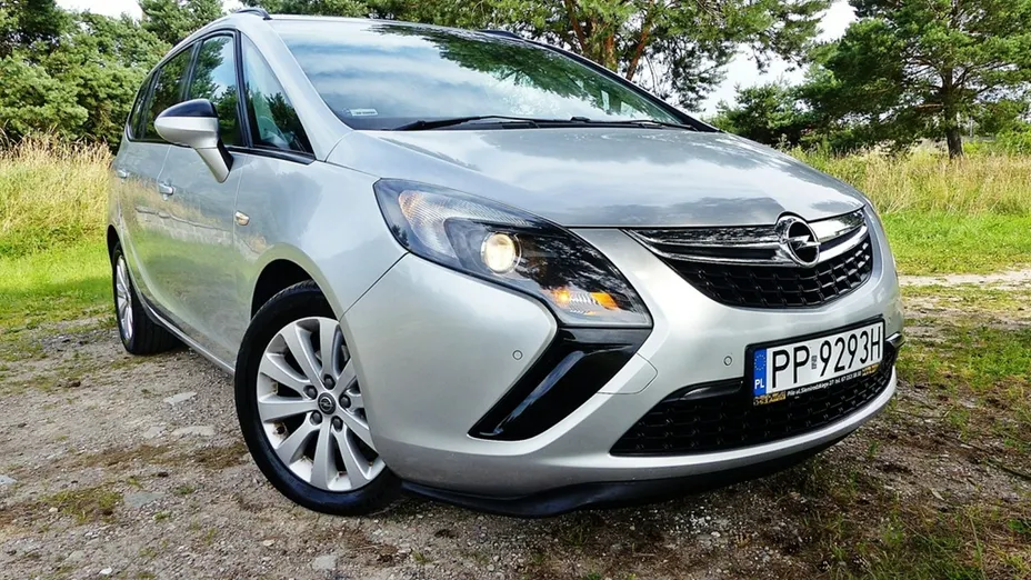 OPEL Zafira -