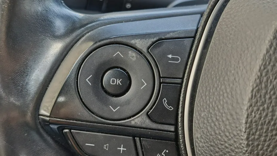 TOYOTA Corolla -