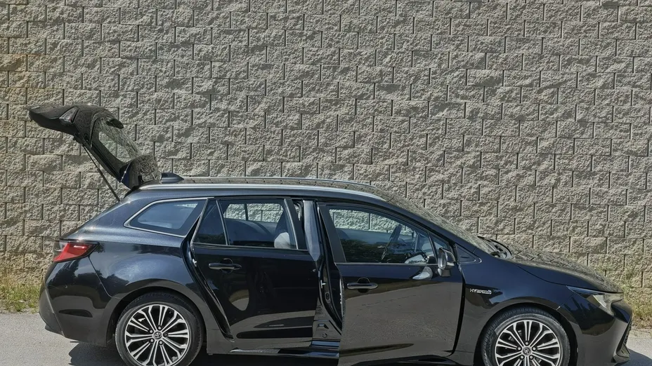 TOYOTA Corolla -