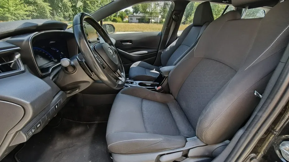 TOYOTA Corolla -