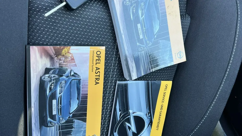 OPEL Astra -