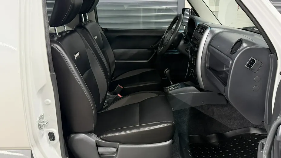 SUZUKI Jimny -
