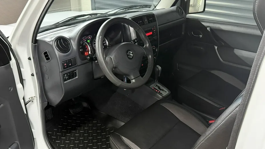 SUZUKI Jimny -