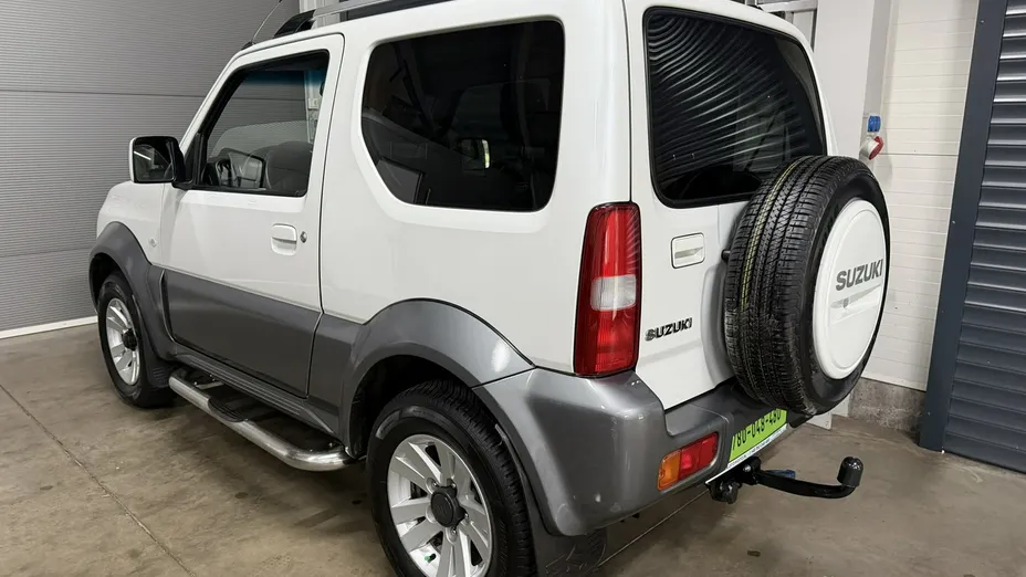 SUZUKI Jimny -
