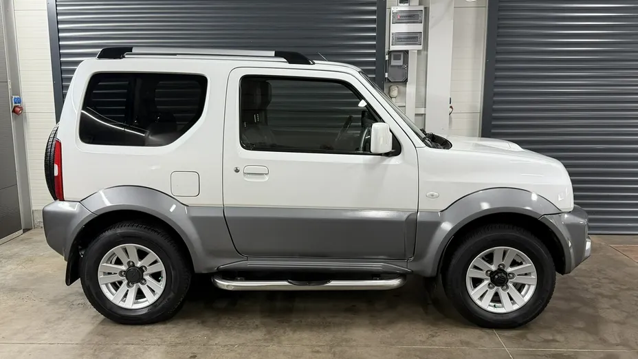 SUZUKI Jimny -