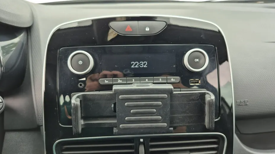 RENAULT Clio -