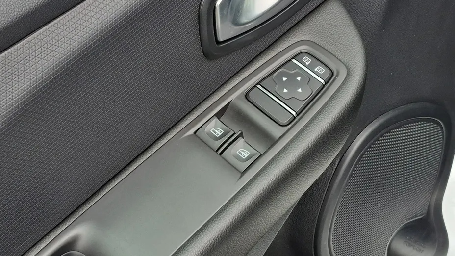 RENAULT Clio -