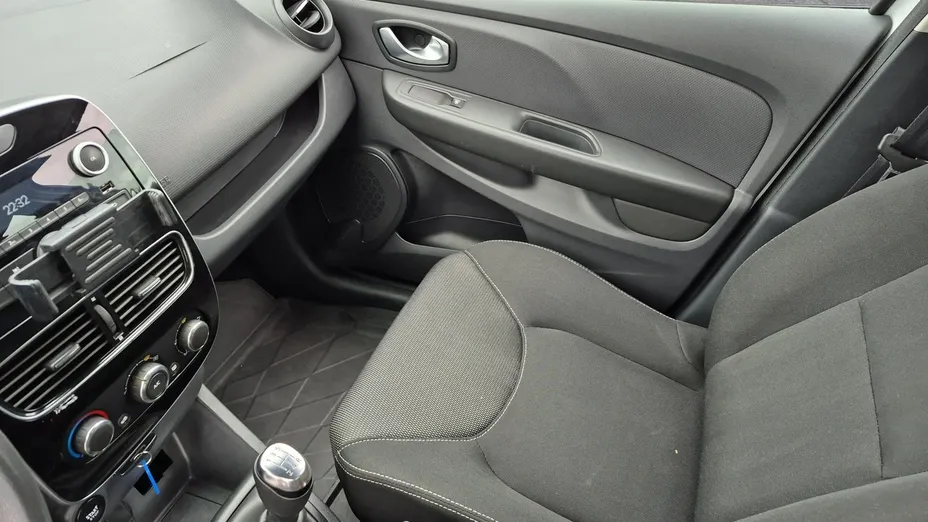 RENAULT Clio -