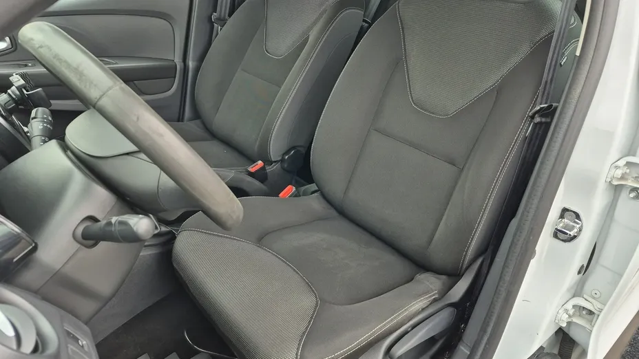 RENAULT Clio -
