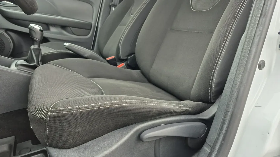 RENAULT Clio -