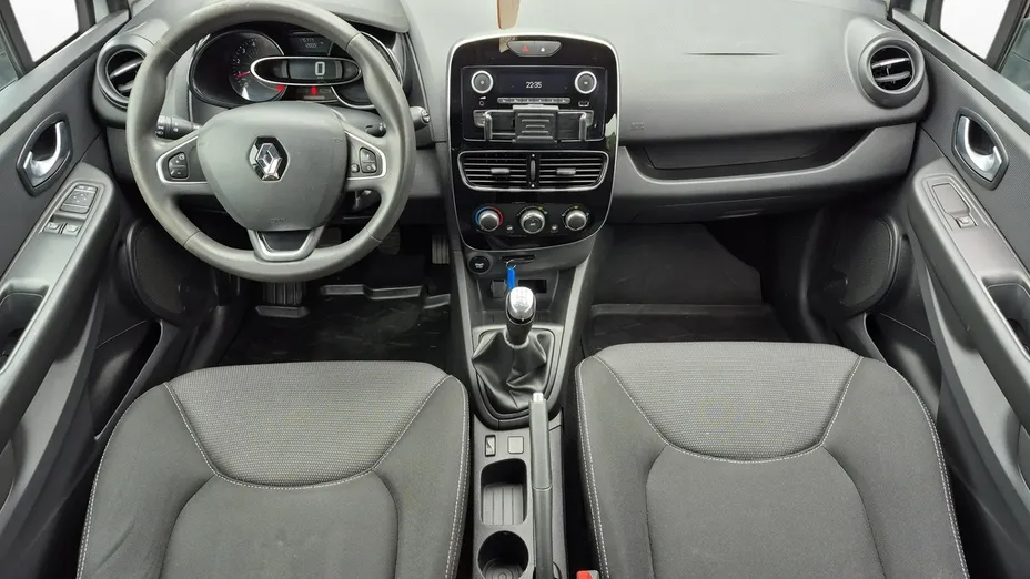 RENAULT Clio -