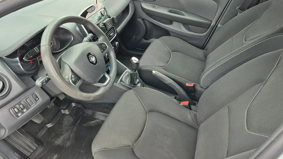 RENAULT Clio -