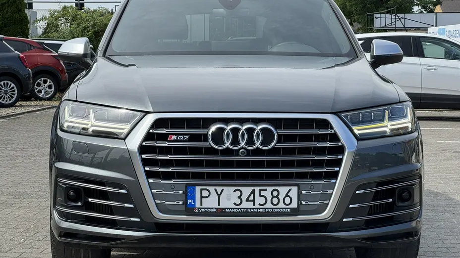 AUDI SQ7 -