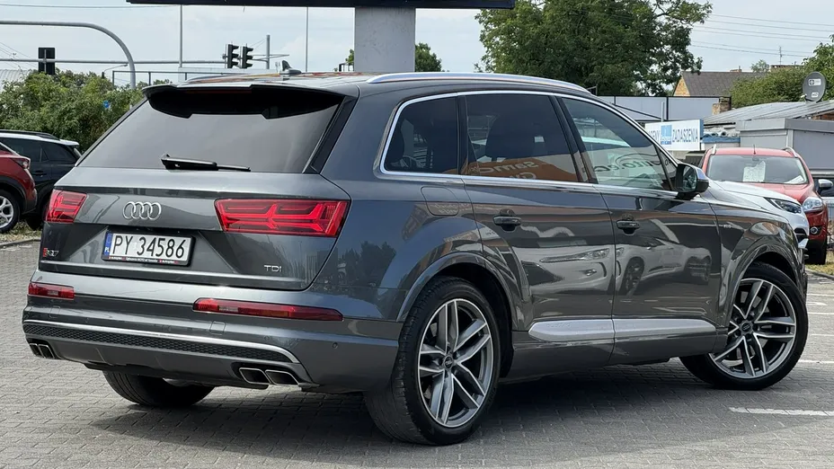 AUDI SQ7 -