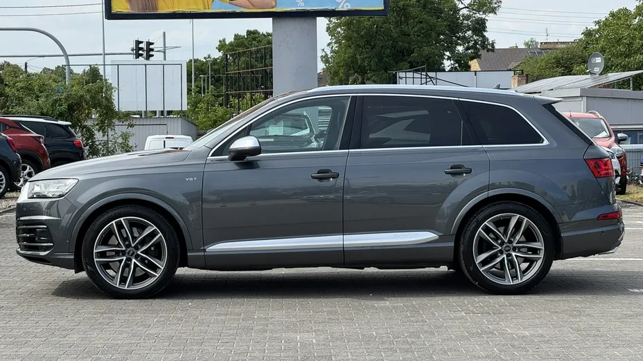 AUDI SQ7 -