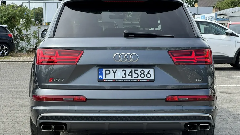 AUDI SQ7 -