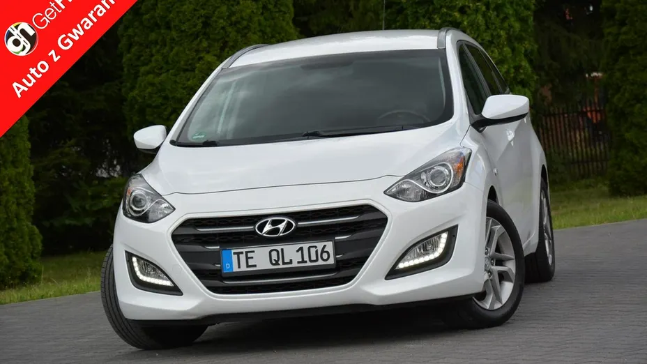 HYUNDAI i30 -