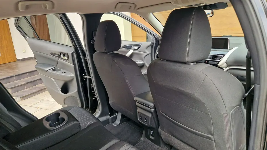 MITSUBISHI Eclipse Cross -