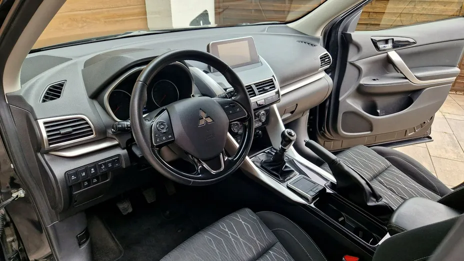 MITSUBISHI Eclipse Cross -