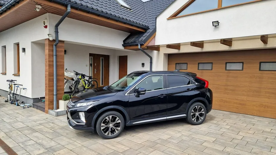 MITSUBISHI Eclipse Cross -