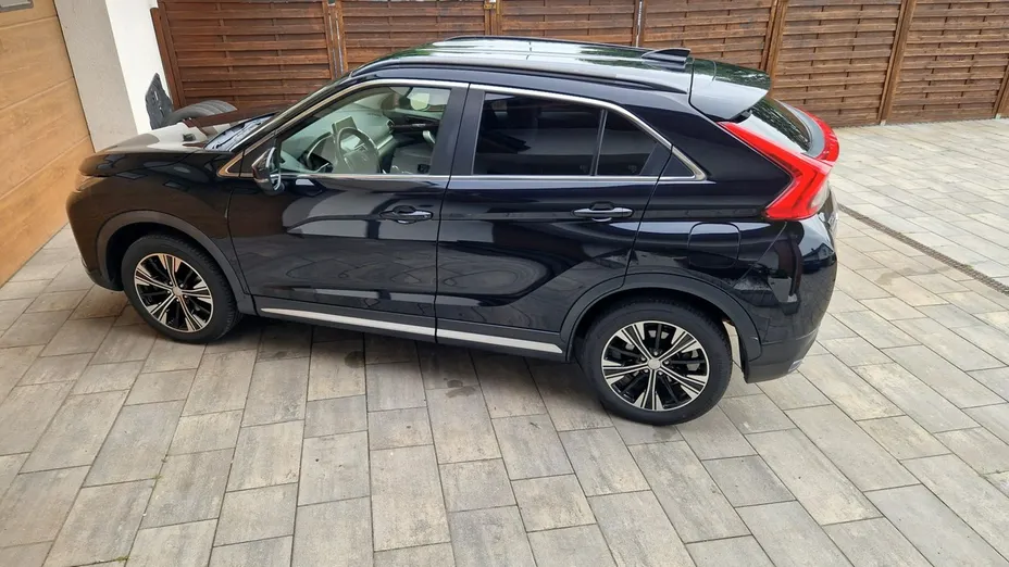 MITSUBISHI Eclipse Cross -