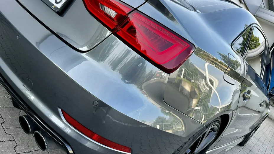 AUDI S3 Limousine -