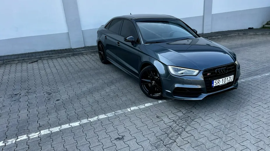 AUDI S3 Limousine -