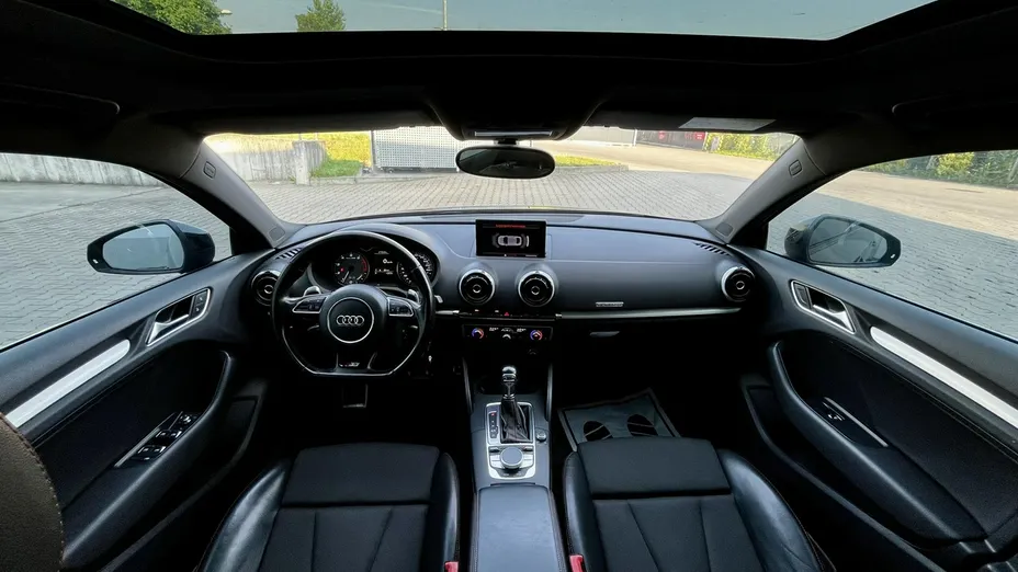 AUDI S3 Limousine -