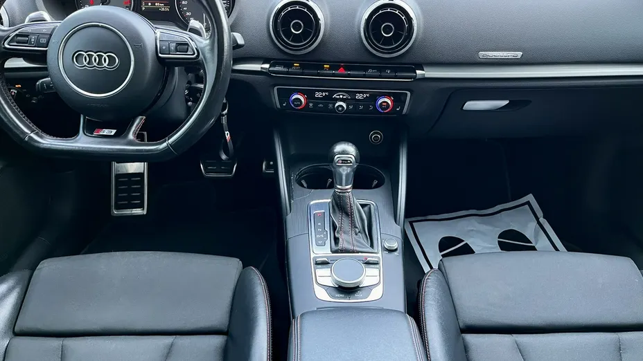 AUDI S3 Limousine -